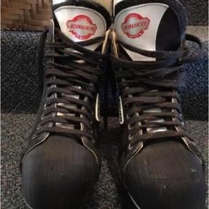 Bauer Hockey Skates Size 12 🇨🇦